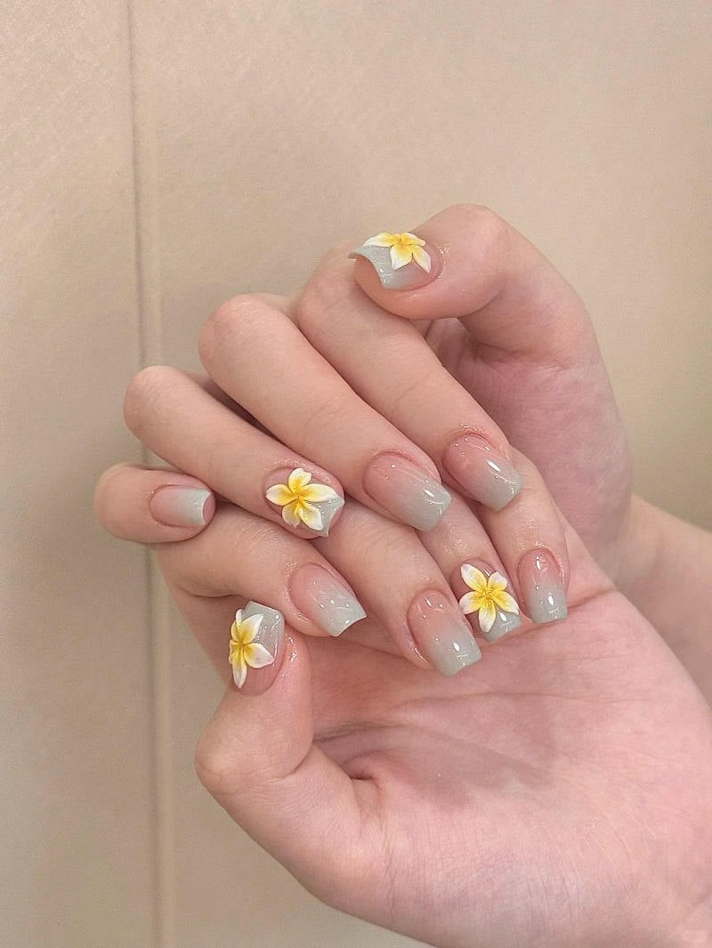 Mẫu móng tay hình thang ombre