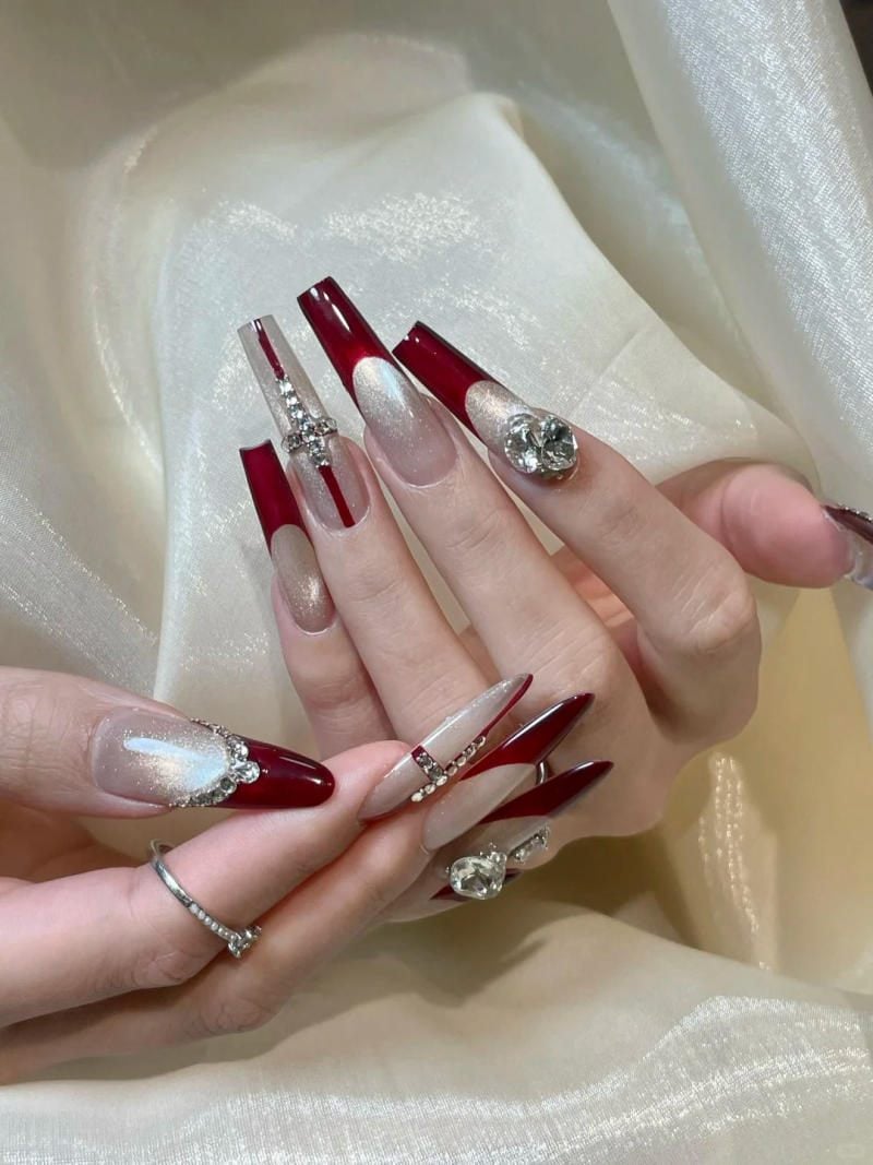 Mẫu móng tay hình thang kiểu Pháp