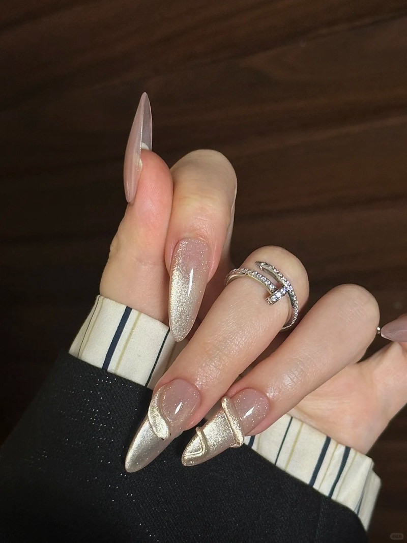 mẫu nail rắn