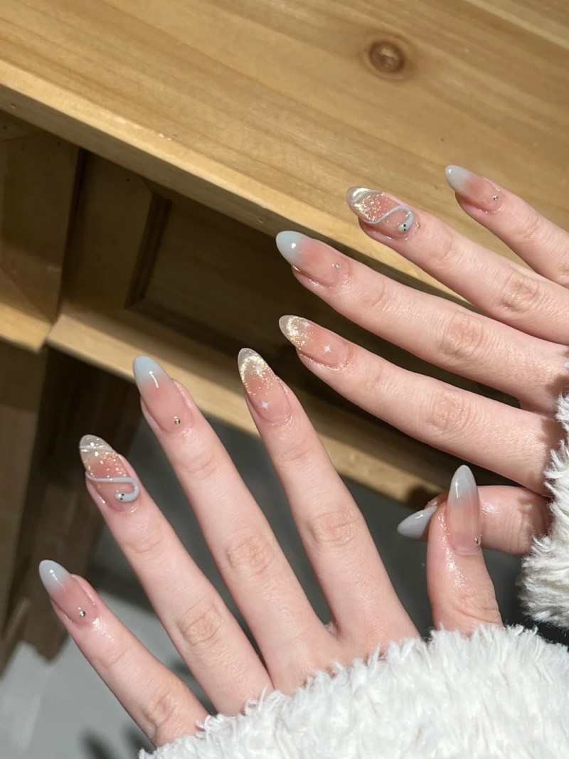 mẫu nail rắn