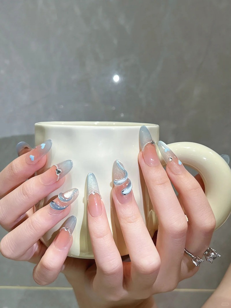mẫu nail rắn