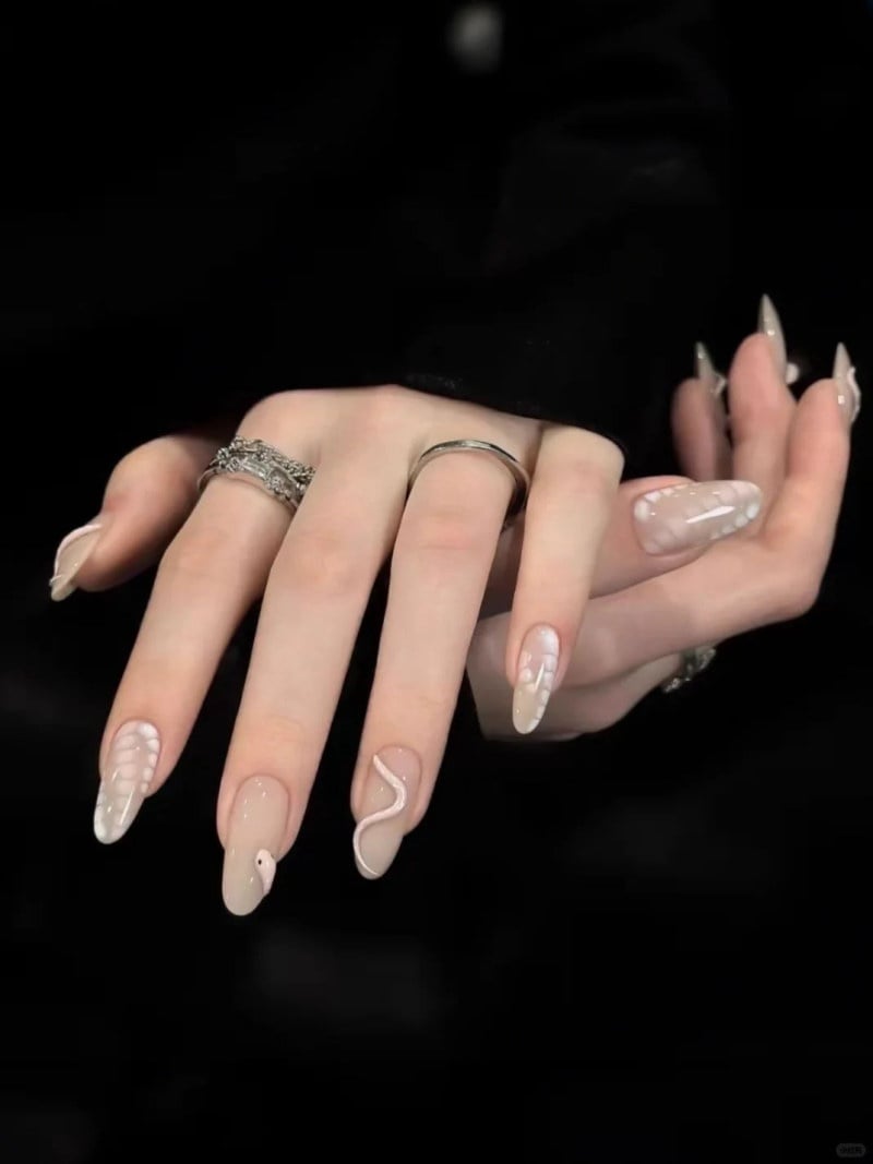 mẫu nail rắn