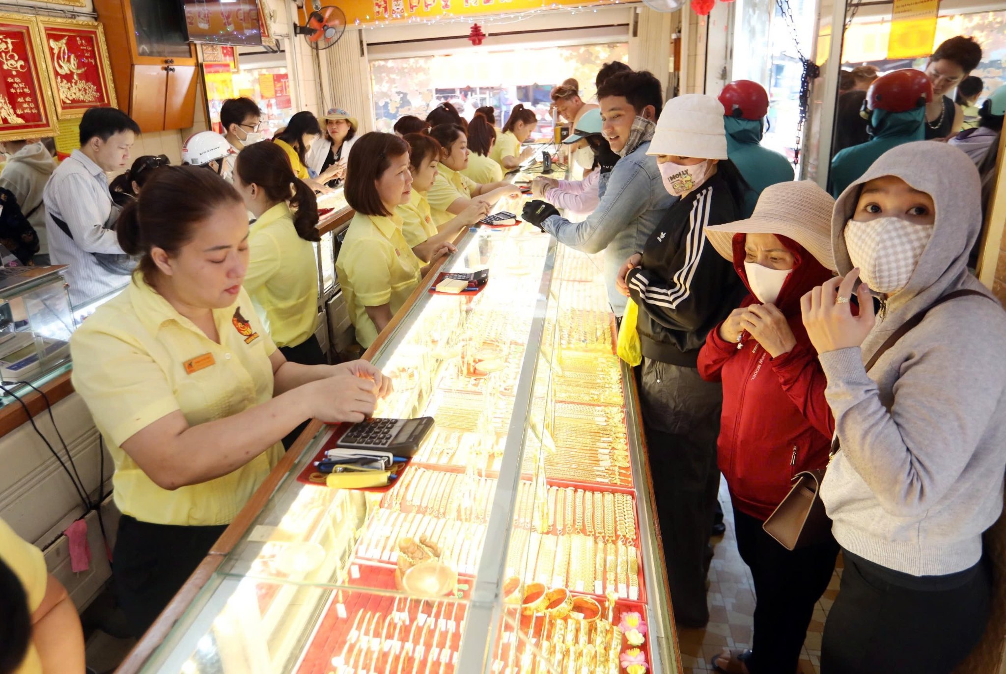 Kinh nghiệm mua vàng ngày vía Thần Tài để đón vận may bền vững