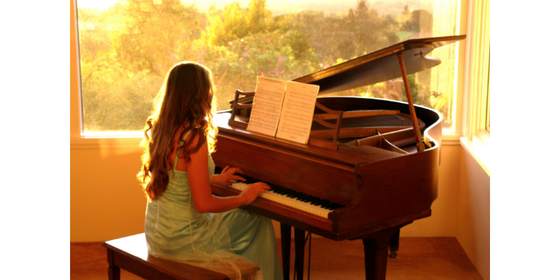 Tại sao chụp ảnh với piano luôn là concept nghệ thuật kinh điển?