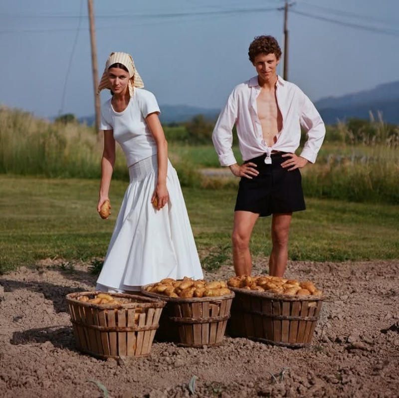 Khi Sự Nghèo Khó Trở Thành Một Tuyên Ngôn Thẩm Mỹ