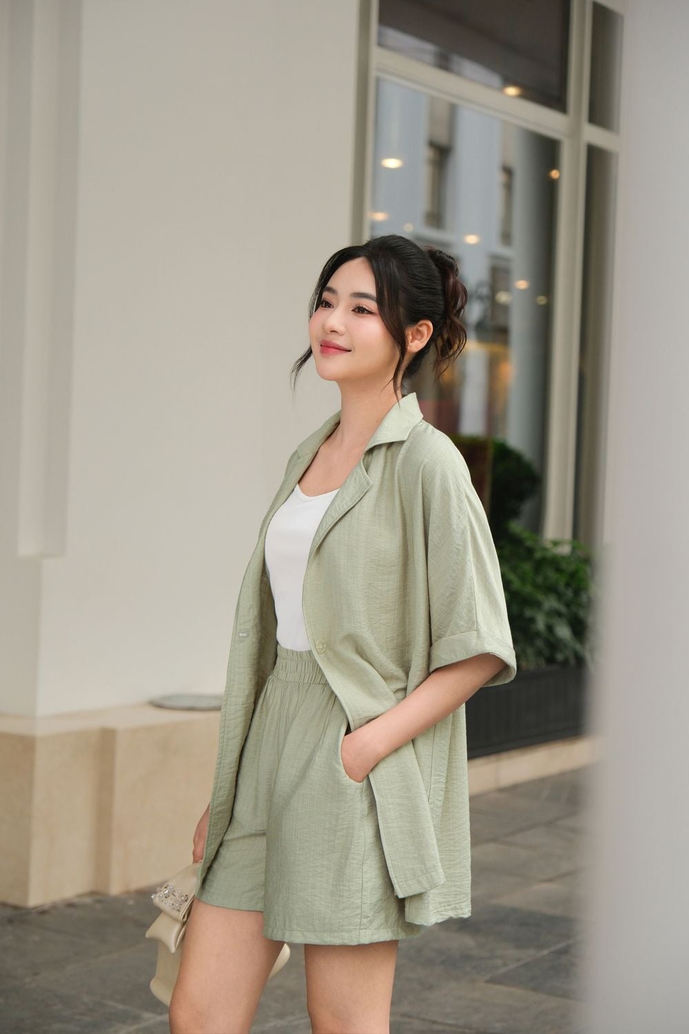 Áo sơ mi form rộng khoác ngoài