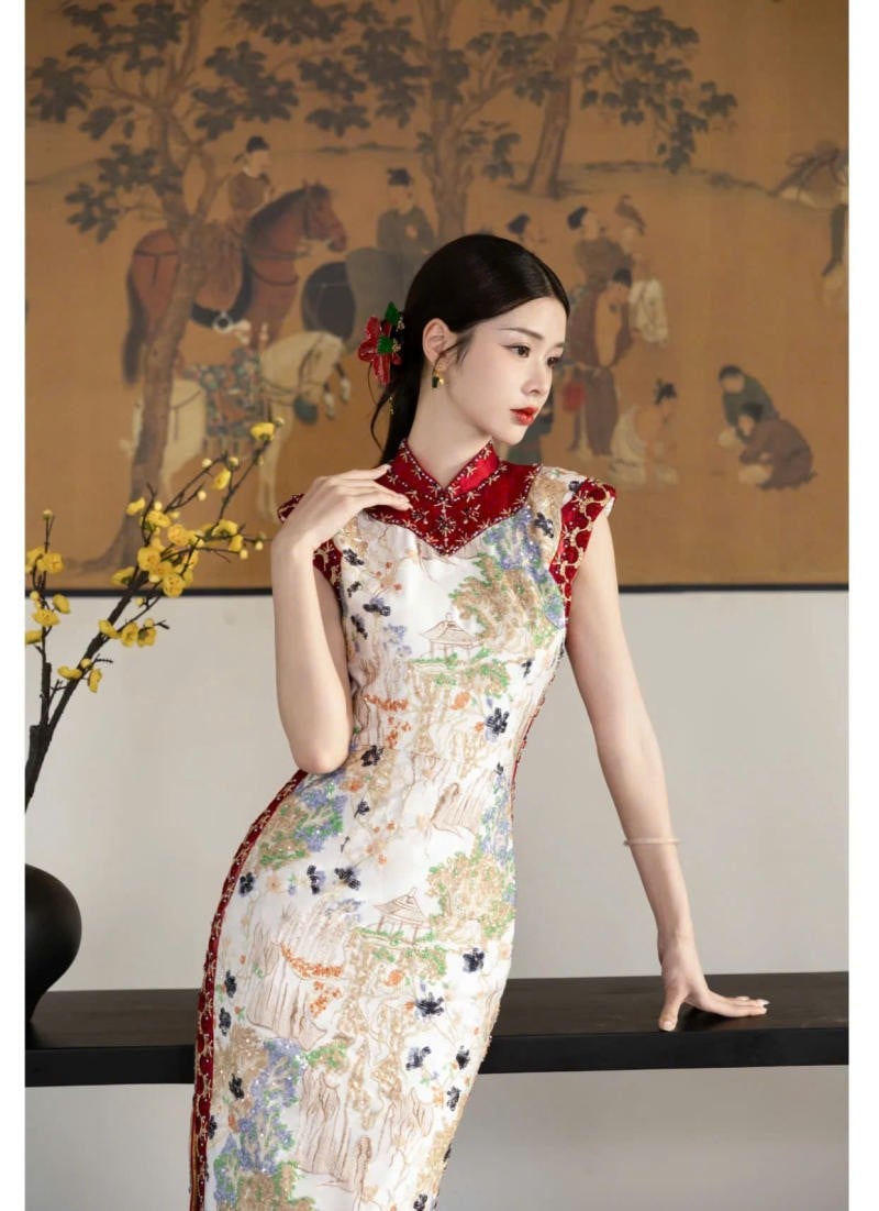 Sườn xám không tay họa tiết tranh thủy mặc