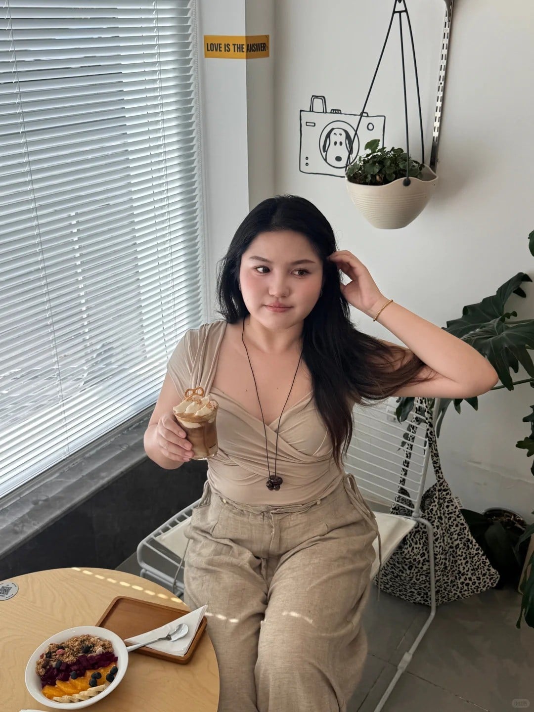 Thanh lịch, sang trọng và giấu bụng