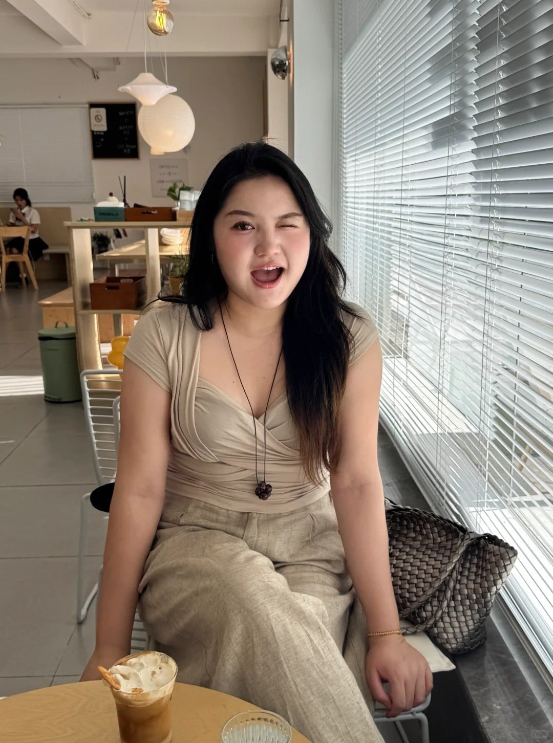 Thanh lịch, sang trọng và giấu bụng