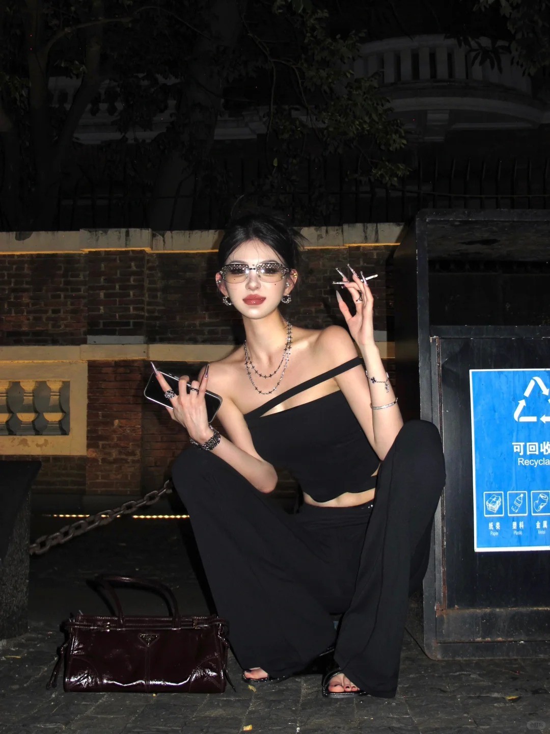 tạo dáng chụp ảnh vớiđèn slash