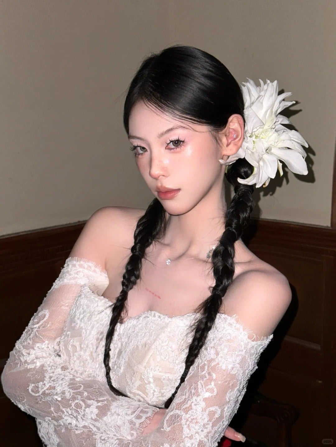 tạo dáng chụp ảnh vớiđèn slash