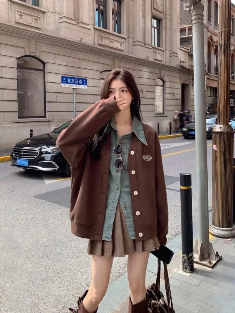 Che mặt hoặc tương tác với ánh nắng