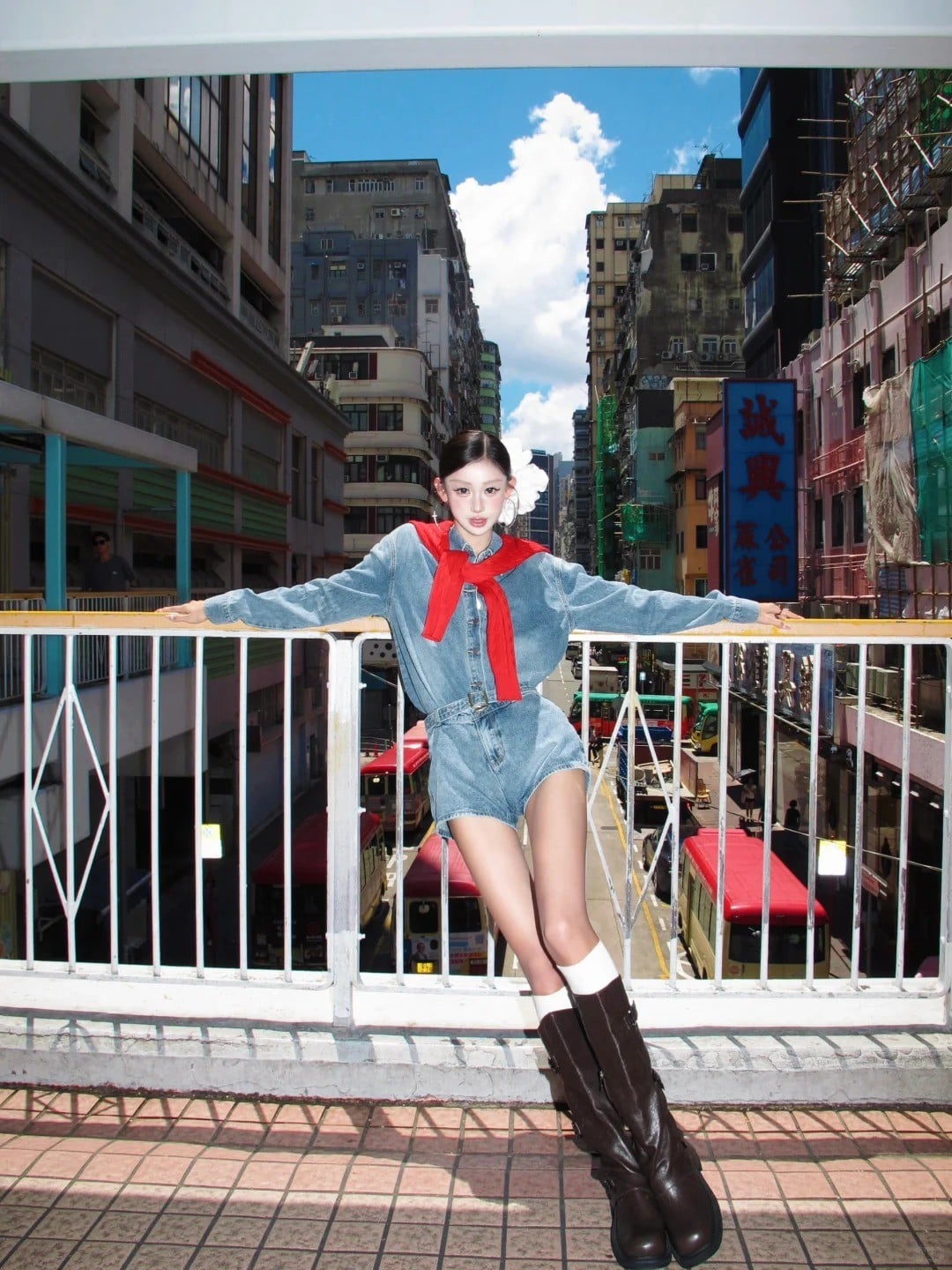 cách tạo dáng chụp ảnh trên cầu