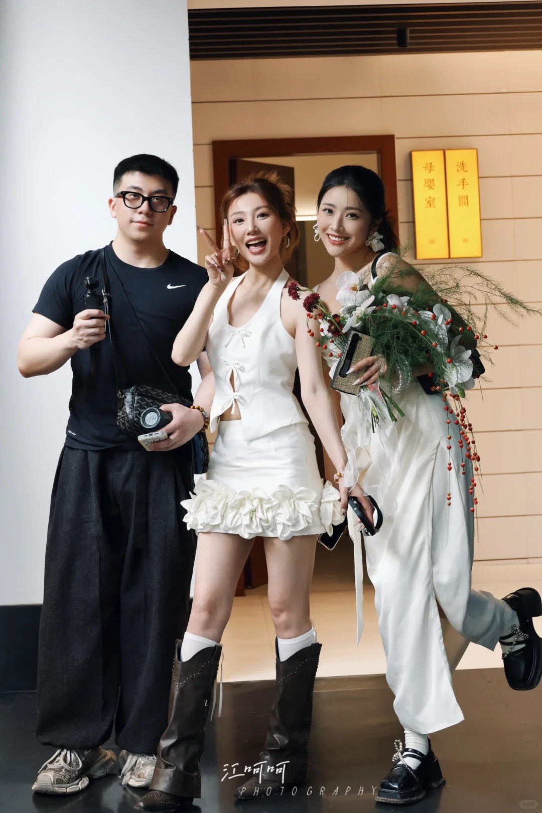 Tỏa sáng mà không lấn át nhân vật chính