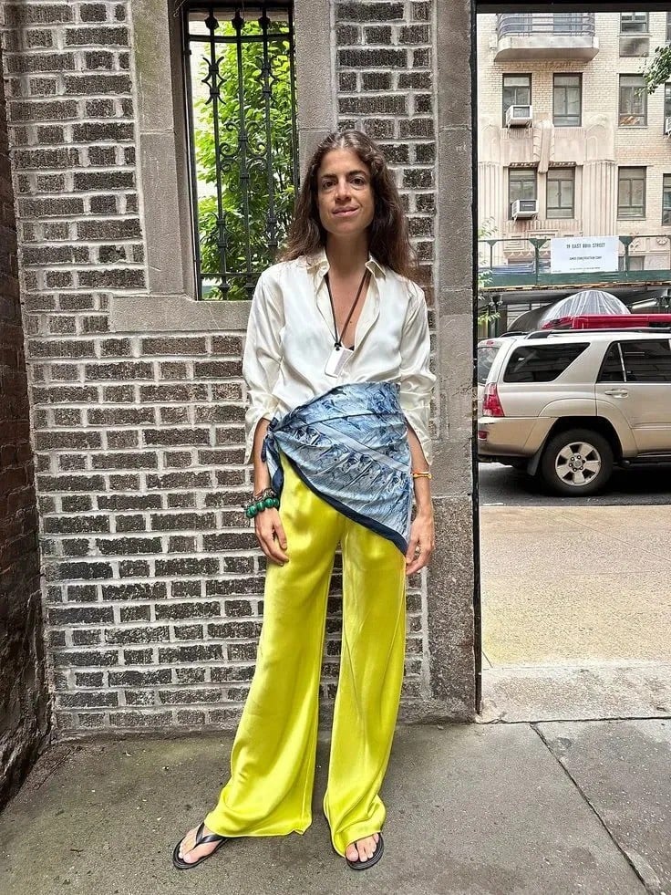 cách thắt khăn với ao sơ mi