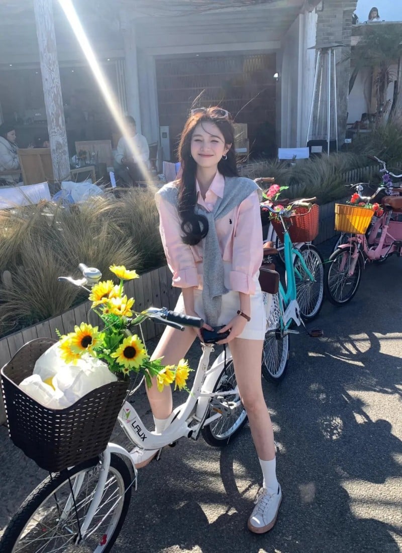 cách thắt khăn với ao sơ mi