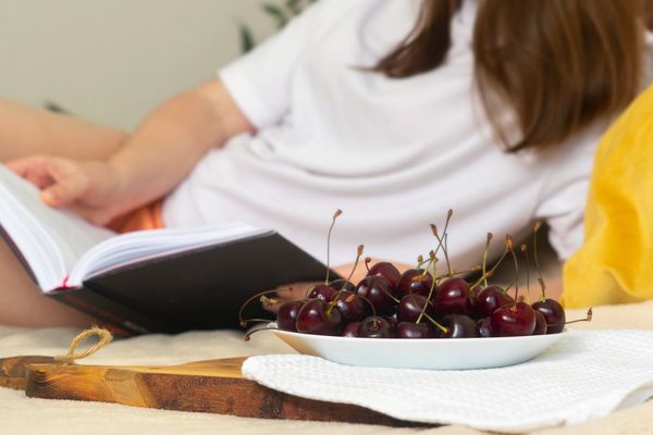 Lợi ích của những trái Cherry Mỹ đối với sức khỏe Dùng Cherry trước khi ngủ giúp bạn đi sâu vào giấc ngủ hơn