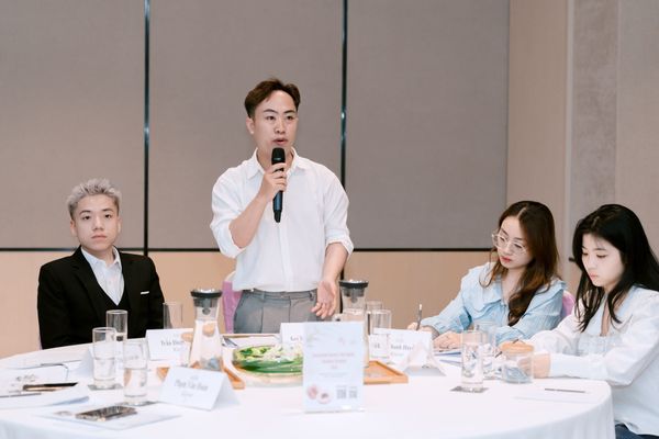 Klever Fruit tham dự Hội thảo Đào và Xuân đào California 2026: Nâng tầm chuẩn mực trái cây Mỹ tại Việt Nam Klever Fruit tham dự Hội thảo Đào và Xuân đào California 2026: Nâng tầm chuẩn mực trái cây Mỹ tại Việt Nam