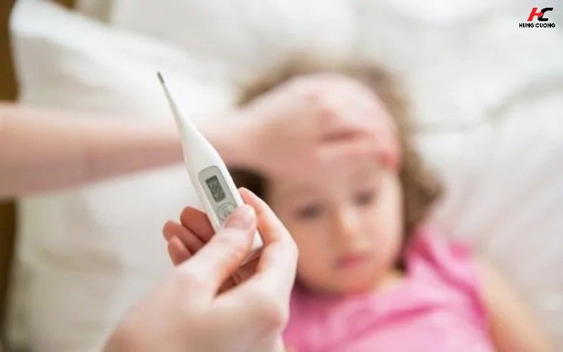 Trẻ bị sốt không nên ăn gì?