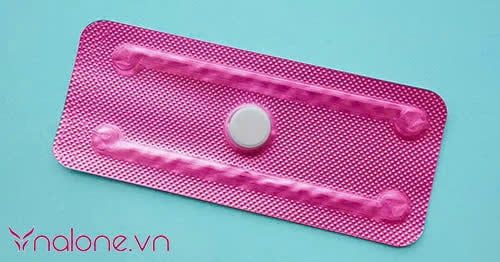 Nữ giới 18 tuổi uống thuốc tránh thai có sao không loại khẩn cấp