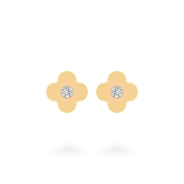 Khuyên tai vàng 14K đính đá CZ với tạo hình hoa bốn cánh tối giản, tỏa sáng nét thanh lịch dịu dàng trên từng đường nét gương mặt