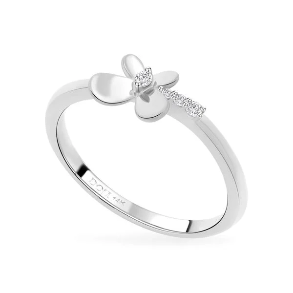 Trang sức trong bộ sưu tập 14K Charming Girl được thiết kế trẻ trung, gọn gàng phù hợp với đa dạng phong cách ở phái nữ