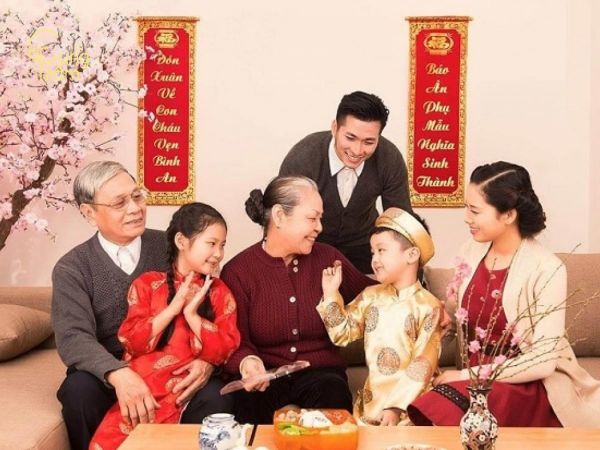 Bữa tiệc mừng thọ ấm cúng