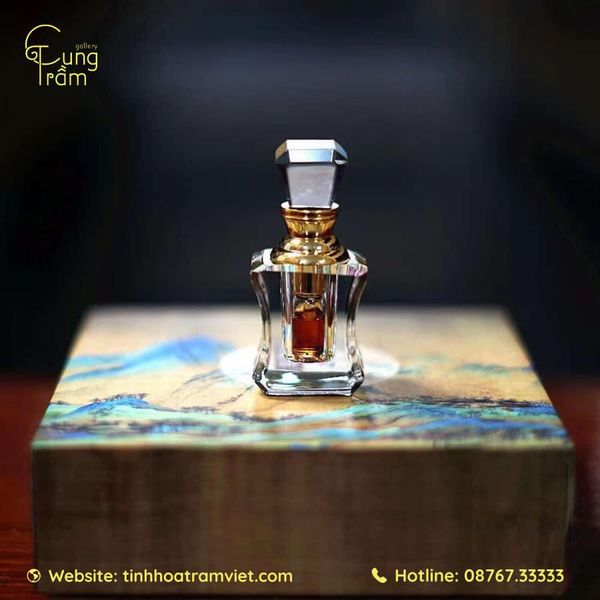 Phân biệt tinh dầu gỗ trầm hương thật và giả