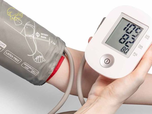 Máy đo huyết áp