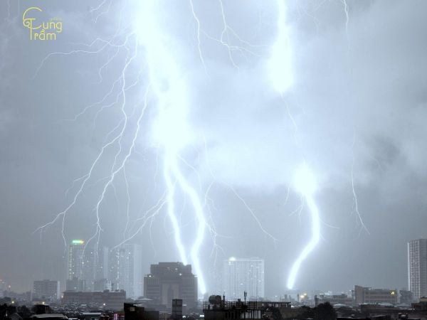 Mơ thấy sét đánh kèm mưa lớn