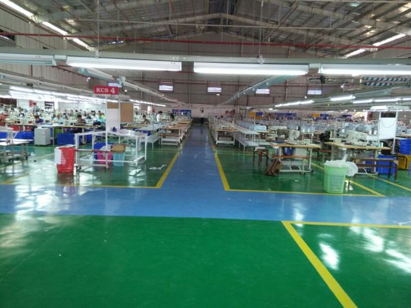 Thi công sơn epoxy tự san phẳng APT tại nhà máy Honda Việt Nam