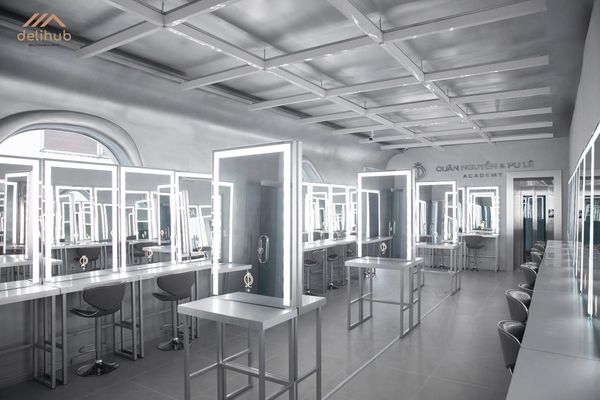 Quân Nguyễn & Pu Lê Academy