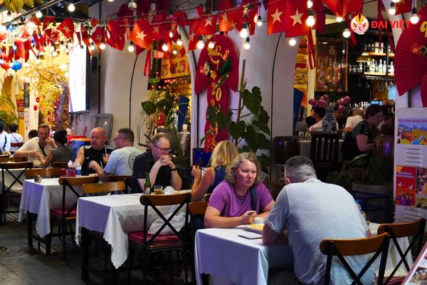 Không gian nhà hàng Đại Việt thoải mái, mát mẻ