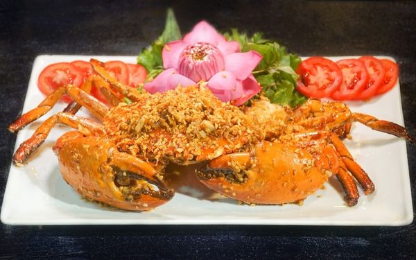 Cua Cà Mau cháy bơ tỏi