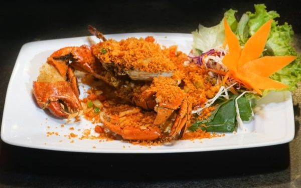 Cua Cà Mau rang muối ớt