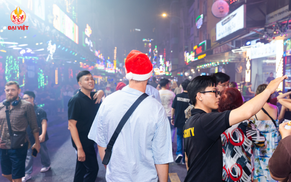 Bùi Viện - nơi giao thoa văn hóa ngay giữa lòng Sài Gòn