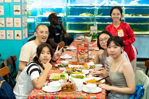 Không gian nhà hàng có gu - mang đậm phong cách Việt Nam