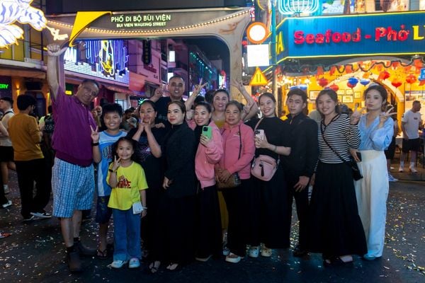 Bui Vien Street - a neighborhood that offers unforgettable experiences for tourists