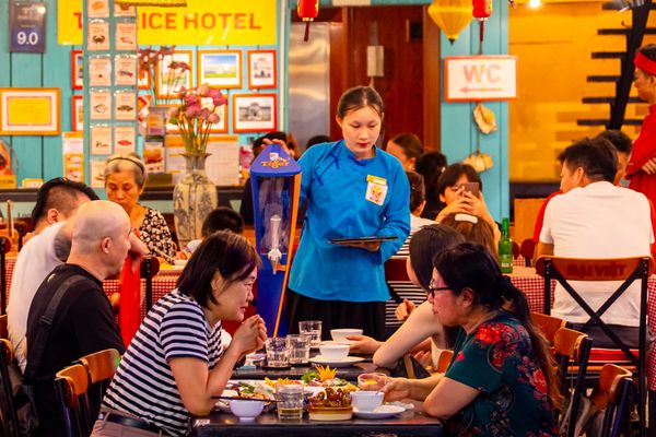 Điểm thưởng thức tôm hùm bông ngon ở Sài Gòn - nhà hàng Đại Việt