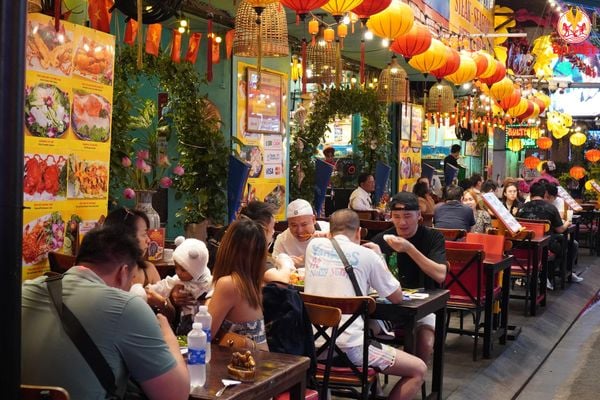 Nhà hàng Đại Việt - vị trí trung tâm phố Tây Bùi Viện