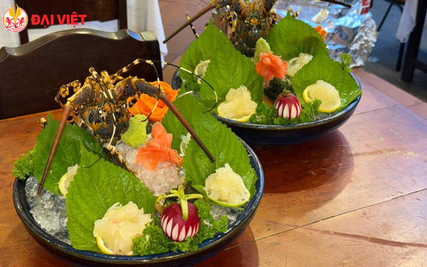 Sashimi tôm hùm bông