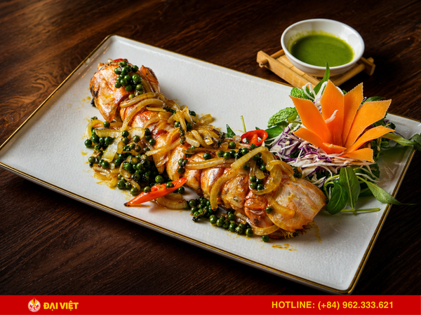 Pan-fried Giant Mantis Shrimp w/ Green Pepper