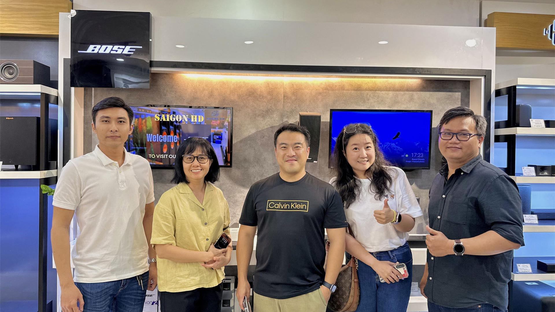 Đại diện Bose Consumer Electronics ghé thăm và làm việc với SAIGON HD tại showroom Him Lam