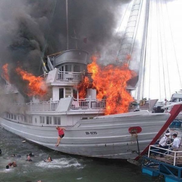 Tiềm ẩn nguy cơ cháy nổ trên tàu du lịch Quảng Ninh