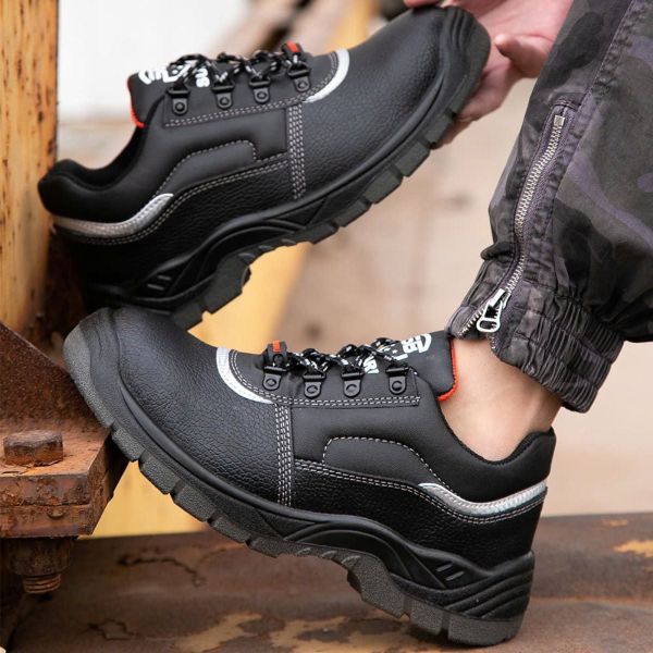 Giày bảo hộ Subaru Sb235 đạt tiêu chuẩn an toàn cho thợ mỏ Quảng Ninh