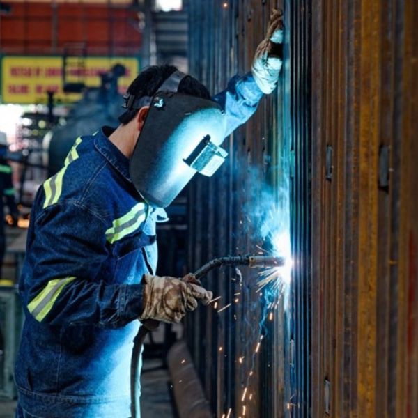 Môi trường sử dụng quần áo vải bò thợ hàn