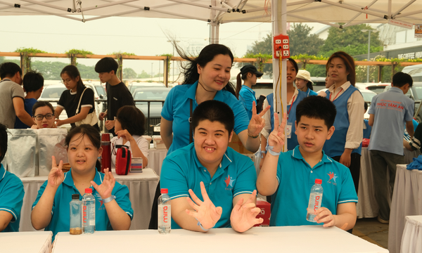 Nước uống ion kiềm Mira đồng hành cùng Ngày hội “Tôi có thể làm việc”