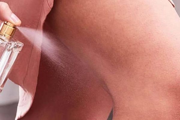 5 vị trí xịt nước hoa lưu hương lâu nhất