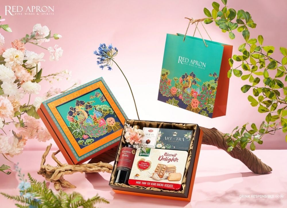Hộp quà Tết sang trọng phù hợp tặng cho khách hàng tại Red Apron