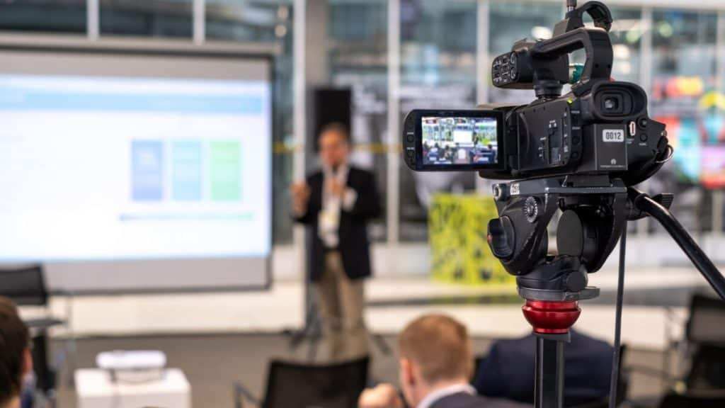 Quay TVC quảng cáo sản phẩm